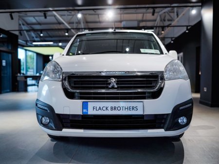 2017 Peugeot Partner Professional 1.6 Blue HDI 75 3 €10,950