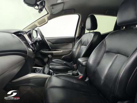 2018 Mitsubishi L200 (182) WARRIOR 2.4 DI-D 4WD €19,508 thumbnail