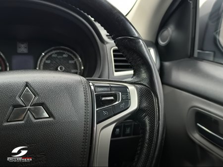 2018 Mitsubishi L200 (182) WARRIOR 2.4 DI-D 4WD €19,508 thumbnail