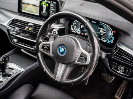 2022 BMW 5 Series - thumbnail 5