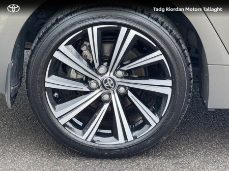 2023 Toyota Corolla HYBRID L/SPORT HB €27,950 thumbnail