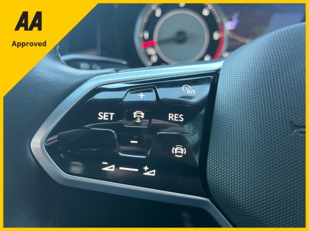 2021 Volkswagen Touareg COMMERCIAL 3.0 TDI 4M 231HP 5 5DR AUTO €49,138 thumbnail