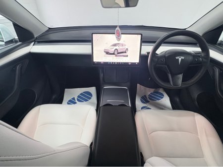 2023 Tesla Model Y - thumbnail 2