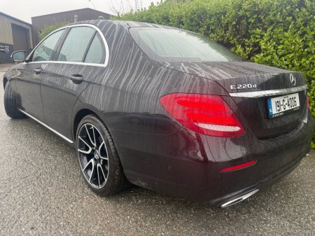 2019 Mercedes-Benz E Class E220 D SE PREMIUM 4DR AUTO €19,950 thumbnail