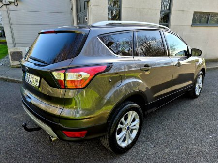 2019 Ford Kuga - thumbnail 5