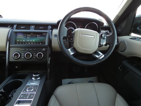 2020 Land Rover Discovery 2.0D SD4 240 PS 4WD Auto SE 7 Seat €34,950 thumbnail