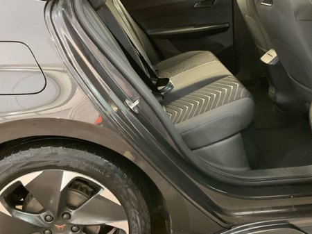 2023 Cupra Born 58KWH * AS NEW CAR * // VERY LOW MILEAGE // 360 SURROUND PARKING CAMERAS // DIGITAL CLUSTER €23,900 thumbnail