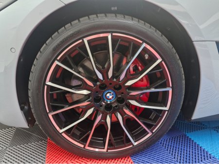 2024 BMW i4 - thumbnail 6