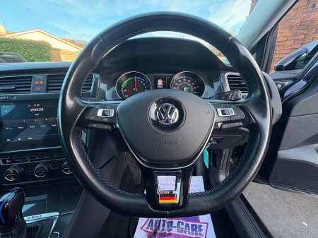 2020 Volkswagen Golf E Golf Elec 136PS 5DR Auto €15,950 thumbnail