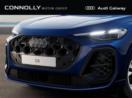 2026 Audi Q5 S-LINE E-HYBRID QUATTRO A/T €75,950 thumbnail