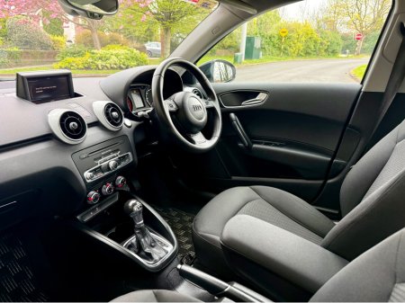 2014 Audi A1 - thumbnail 18