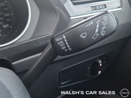 2021 Volkswagen Tiguan - thumbnail 32