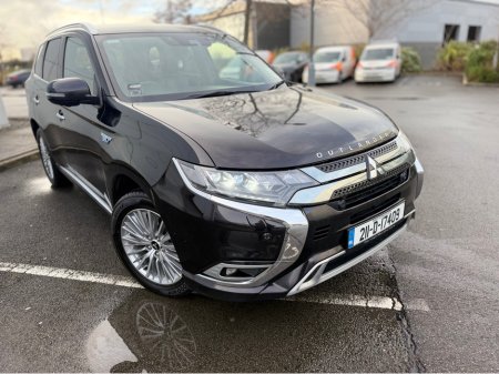 2021 Mitsubishi Outlander Style Edition ~ Petrol Plug In Hybrid.