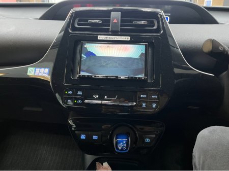 2022 Toyota Prius - thumbnail 16