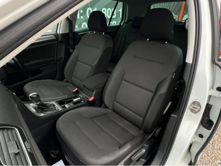 2016 Volkswagen Golf - thumbnail 10