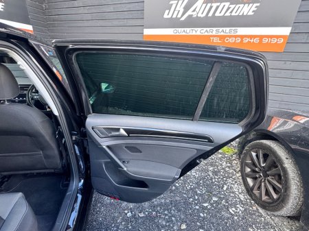 2016 Volkswagen Golf - thumbnail 17