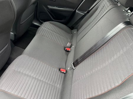 2023 Peugeot 208 - thumbnail 10