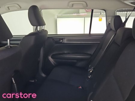 2018 Toyota Corolla - thumbnail 13