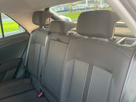 2022 Volkswagen T-Roc 2.0 TDI 116HP Life €25,475 thumbnail