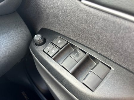 2021 Toyota Yaris Cross - thumbnail 14