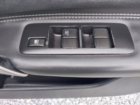 2012 Nissan Qashqai - thumbnail 23