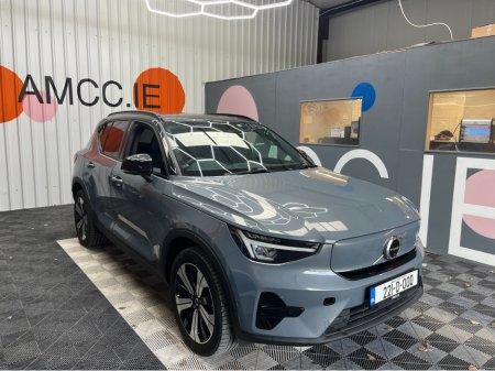 2022 Volvo XC40 - thumbnail 1