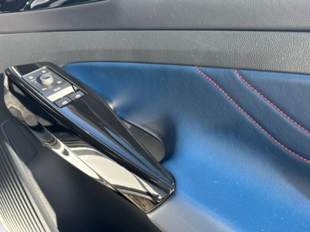 2022 Volkswagen ID.4 GTX 220 KW GTX Business 77KWH 299HP €26,990 thumbnail