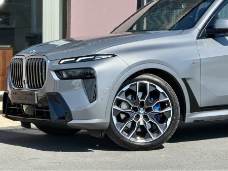 2025 BMW X7 - photo 6