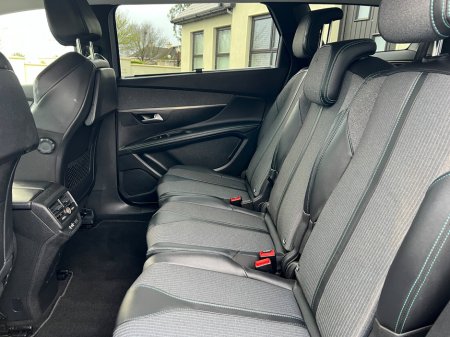 2022 Peugeot 5008 1.5 BlueHDi 130bhp Allure €33,950 thumbnail