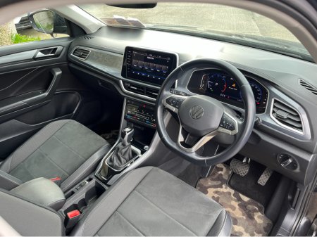 2023 Volkswagen T-Roc - thumbnail 15