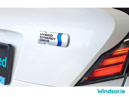 2018 Toyota C-HR HYBRID AUTO €17,995 thumbnail