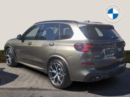 2025 BMW X5 xDrive50e M Sport €107,995