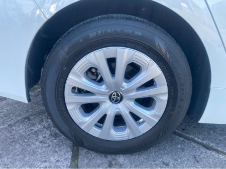 2020 Toyota Prius 1.8i HYBRID PETROL AUTOMATIC €19,900 thumbnail