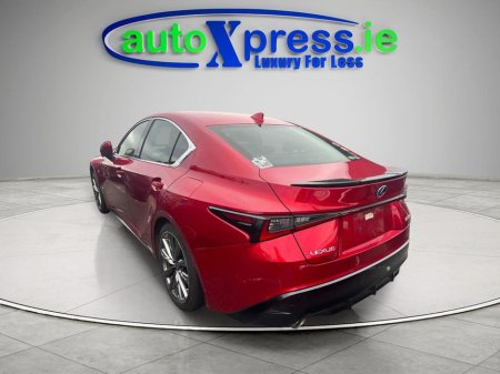 2021 Lexus IS 300 h - thumbnail 8