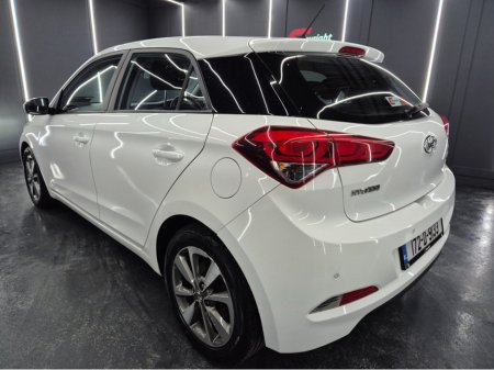 2017 Hyundai i20 - thumbnail 20