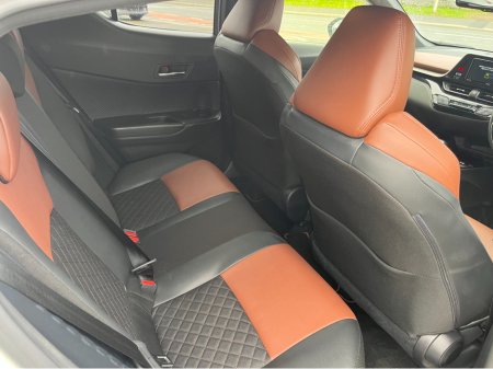 2019 Toyota C-HR - thumbnail 13