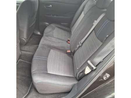 2018 Nissan Leaf - thumbnail 9