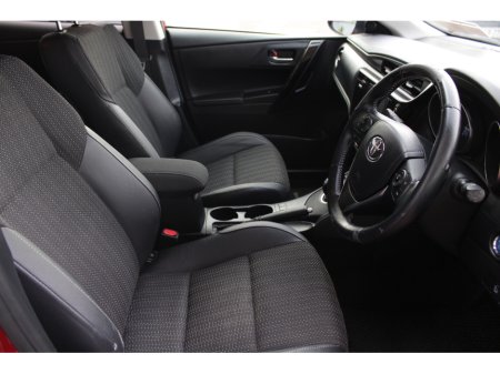 2017 Toyota Auris - thumbnail 11