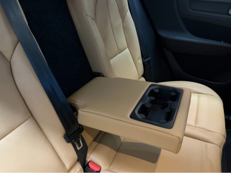 2020 Volvo XC40 €30950! 2020 VOLVO XC40 RECHARGE PLUG-IN HYBRID T5 1.5 AUTOMATIC / CRUISE CONTROL / 360° PARKING CAMERA / ELECTRIC MEMORY & HEATED SEATS / PANORAMIC SUNROOF / HEATED STEERING WHEEL / APPLE CARPLAY €30,950 thumbnail