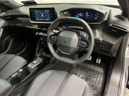 2023 Peugeot 2008 - thumbnail 9