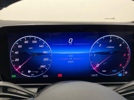 2025 Mercedes-Benz GLC Class - thumbnail 8