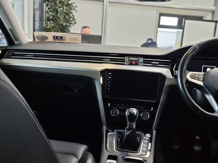 2020 Volkswagen Passat - thumbnail 12