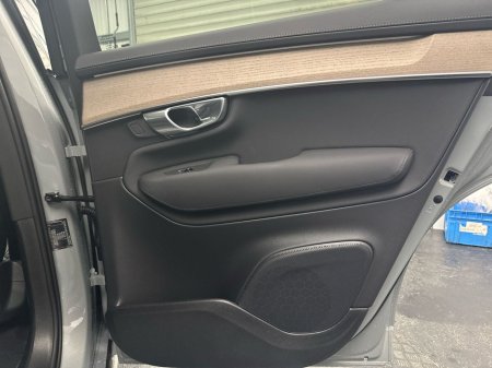 2026 Volvo XC90 - thumbnail 11