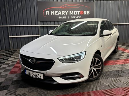 2019 Opel Insignia 1.6 (136PS) Turbo D ecoTEC SC €12,950 thumbnail