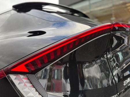 2025 Kia EV6 GT Line €49,995 thumbnail