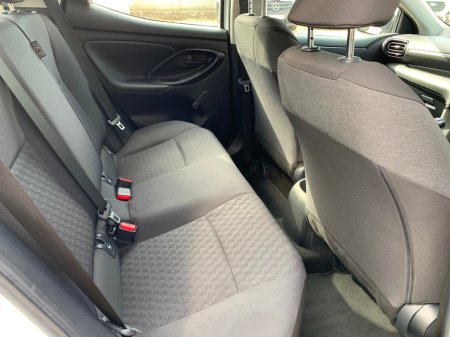 2023 Toyota Yaris - thumbnail 13