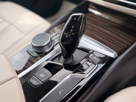 2020 BMW 5 Series - thumbnail 13