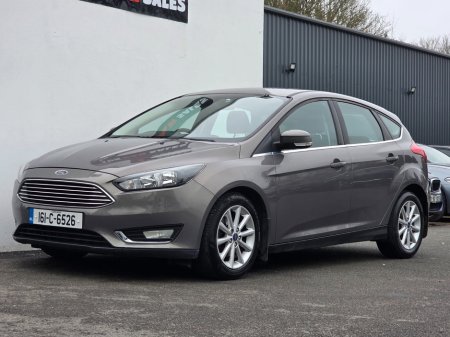 2016 Ford Focus - thumbnail 12