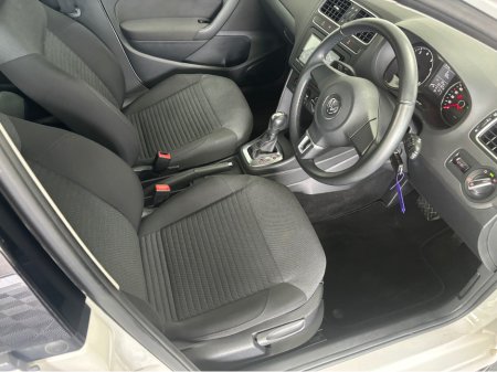 2012 Volkswagen Polo - thumbnail 5