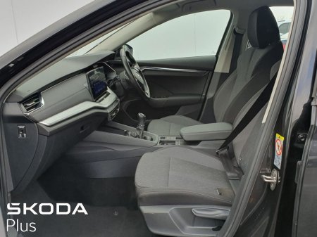 2022 Skoda Octavia - thumbnail 4